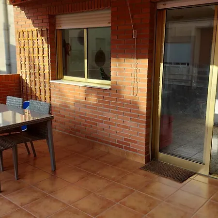 Redbrick Apartman *